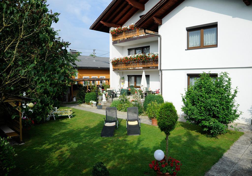 Haus Stuttgart Bed and Breakfast Obernberg am Inn Buitenkant foto
